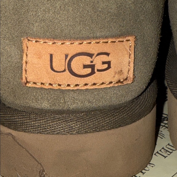 UGG Suede Classic Short Boots SZ 9 - Picture 6 of 8